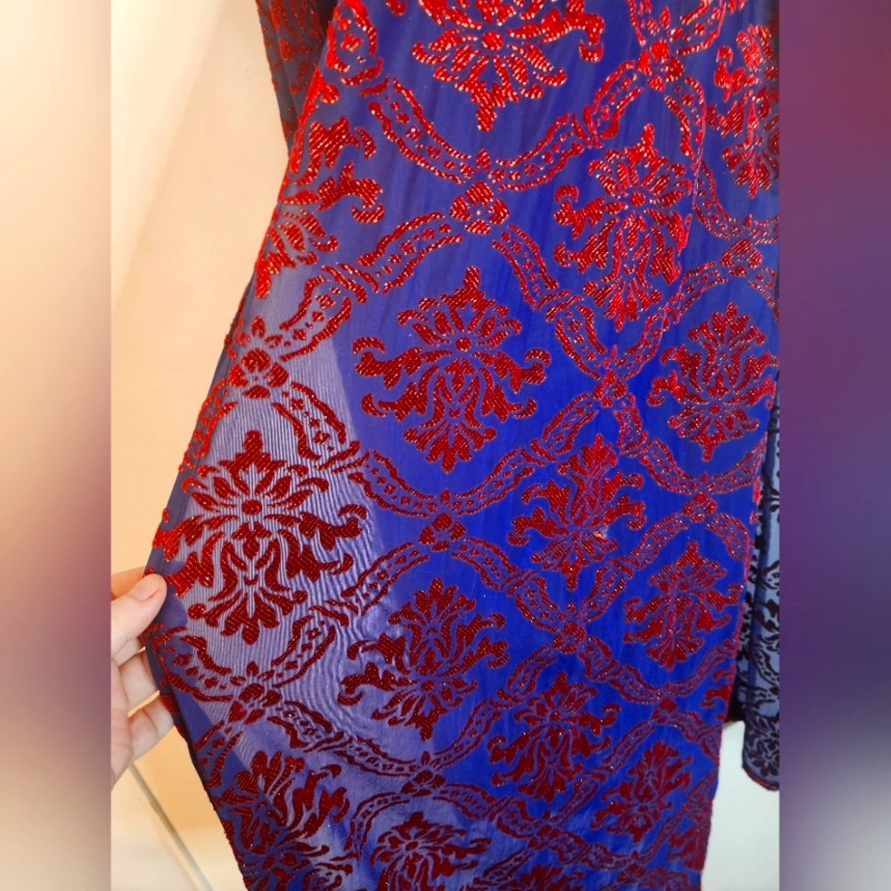 Lularoe medium joy. Could be used as a swim cover up or as an accent piece.